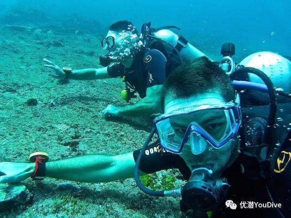射击怪异人